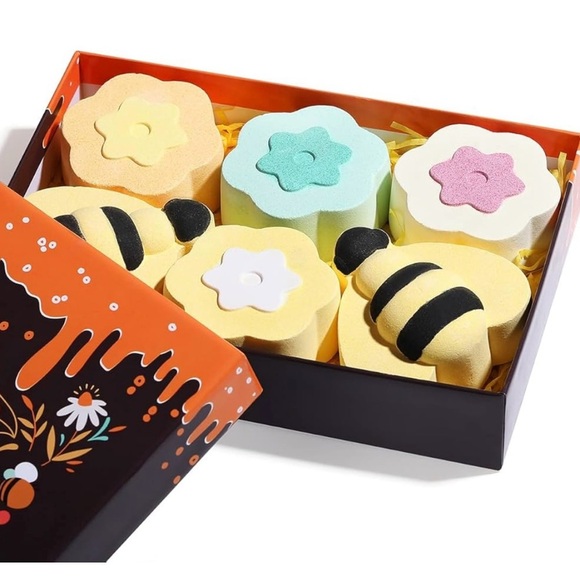 Body and earth bath bomb set (6): Honey, Rose and Lily scents NIB - Picture 8 of 11